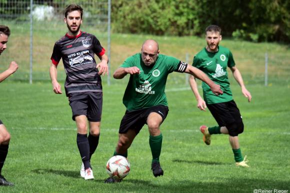 SVM um Kapitän Stefan Klumpp gegen Hörden siegreich