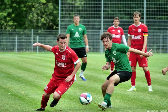 SVM-Nachwuchsteam mit Torschütze des Tages Luca Gargano