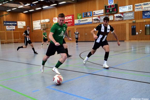 Madalin Livan auch in der Halle auf Torejagd