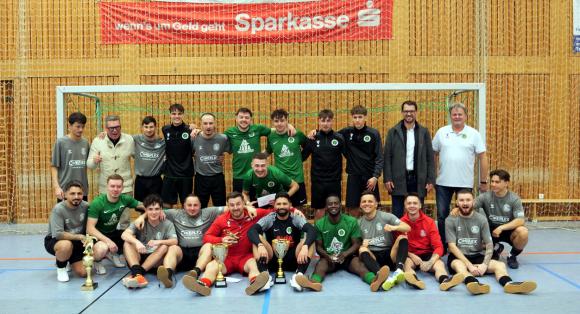 Siegerbild mit allen Geehrten