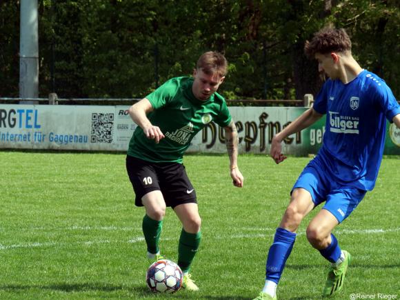 SVM um Torjäger Madalin Livan schraubt seine Bilanz mit drei Treffern auf 29 Tore hoch  