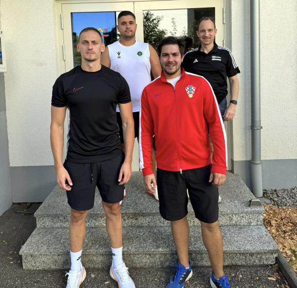 Auf dem Bild von Links: Alexander Baljovic, Antonio Brkic, Daniel Klecina und Lehrwart Christian Rose 